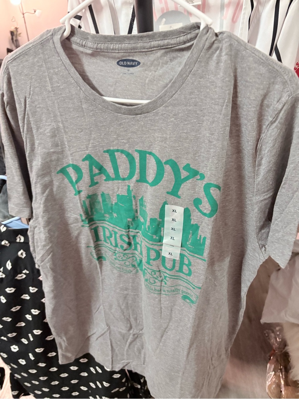 Old Navy Grey 'Paddy's Irish Pub' Graphic Tee - Green Print